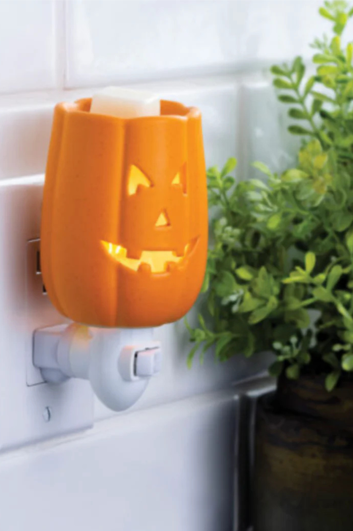 Jack O’ Lantern Pluggable Wax Melt Warmer