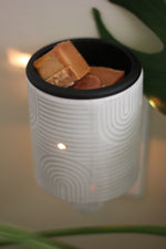 Load image into Gallery viewer, Wax Melt Warmer: Arch Deco Silicone Dish
