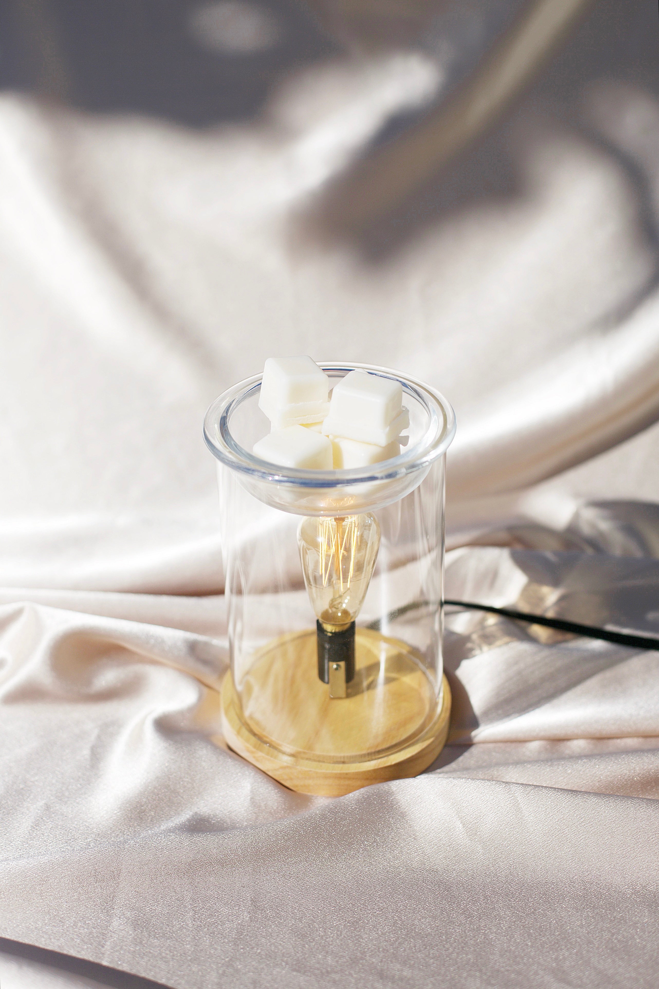 Wax Melt Warmer: Wood & Glass Vintage Bulb